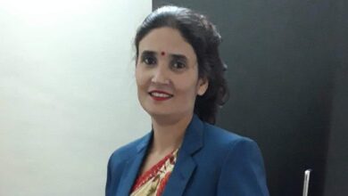Photo of मलाई कसैले छुन नहुने रे, शरीरबाट निस्केको रगत कसैले देख्न नहुने रे