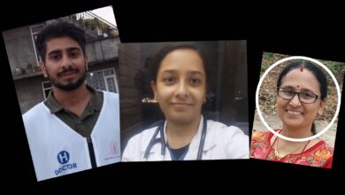 Photo of छोराछोरी नै डाक्टर बनेपछि आमाको खुशी