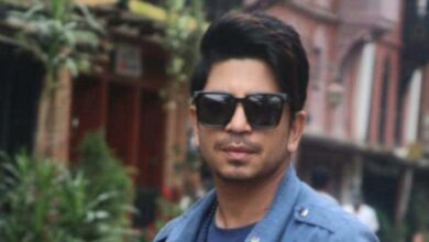 Photo of टिप्नुपर्ने कैयौं कथा छन्, गाउनुपर्ने कयौं गीत छन्, सोध्नुपर्ने कैयौं प्रश्न छन्