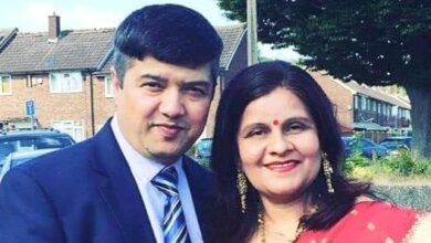 Photo of युवतीलाई देखेर लेखेको त्यो कविता, जसको जगमा निर्मला-गोपी बिहेको रजत वर्ष मनाइरहेछन्